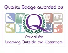 Logo of the 'Learning outside the classroom quality badge'